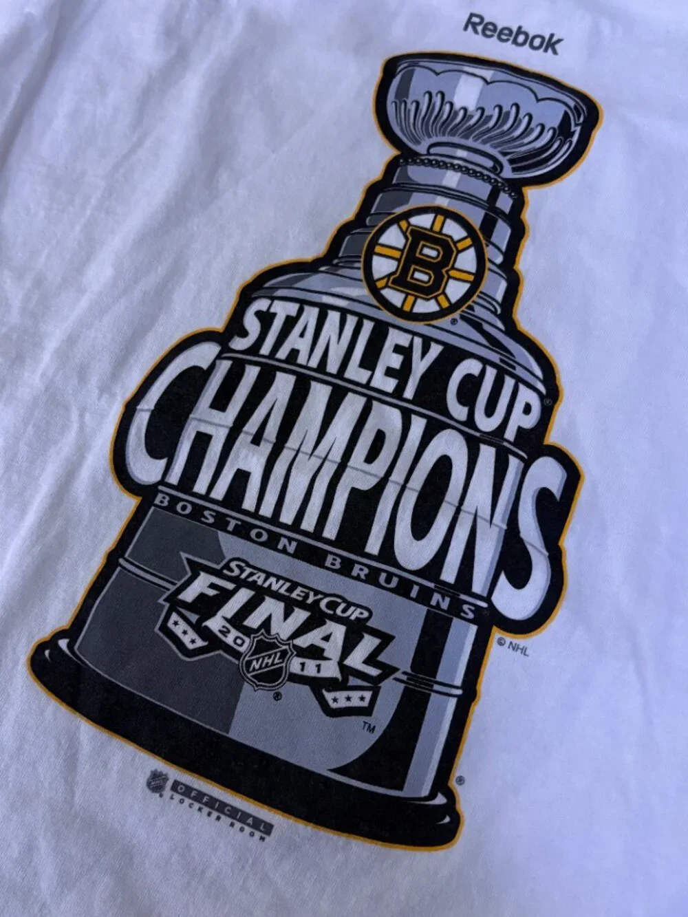 Boston Bruins 2011 Stanley Cup Champions YOUTH LARGE YL T-Shirt